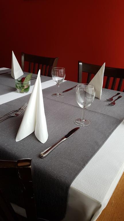 Hotel & Restaurant Stadthof غلروس المظهر الخارجي الصورة